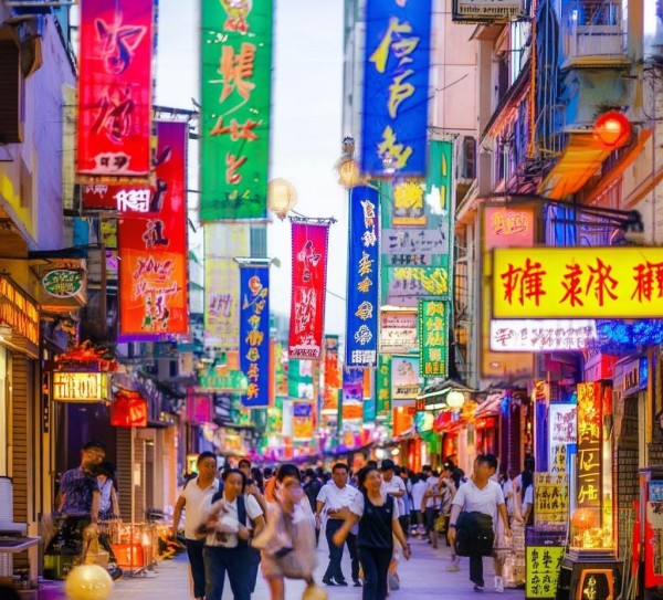 黄兴镇商贸小区，活力四射，商业生活充满活力