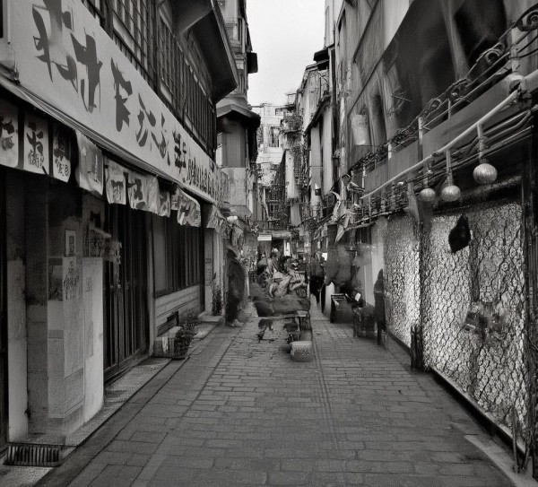 广西商贸服务区，机遇与挑战