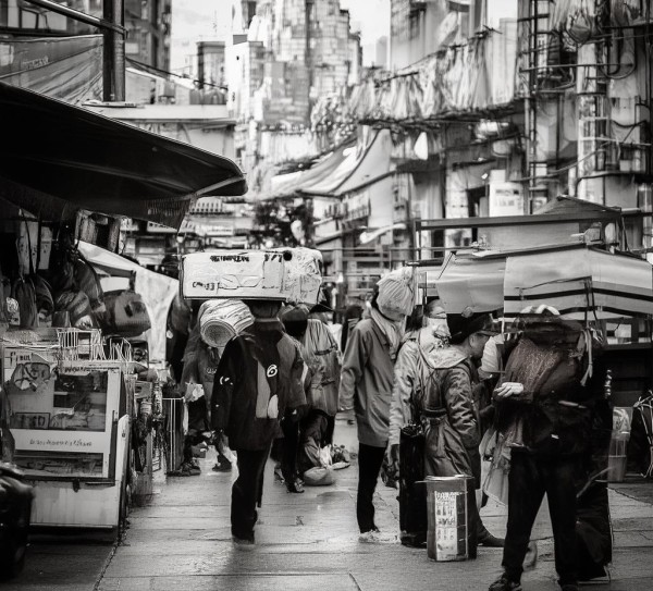 商贸建材城提供高效干净的建筑清洗服务